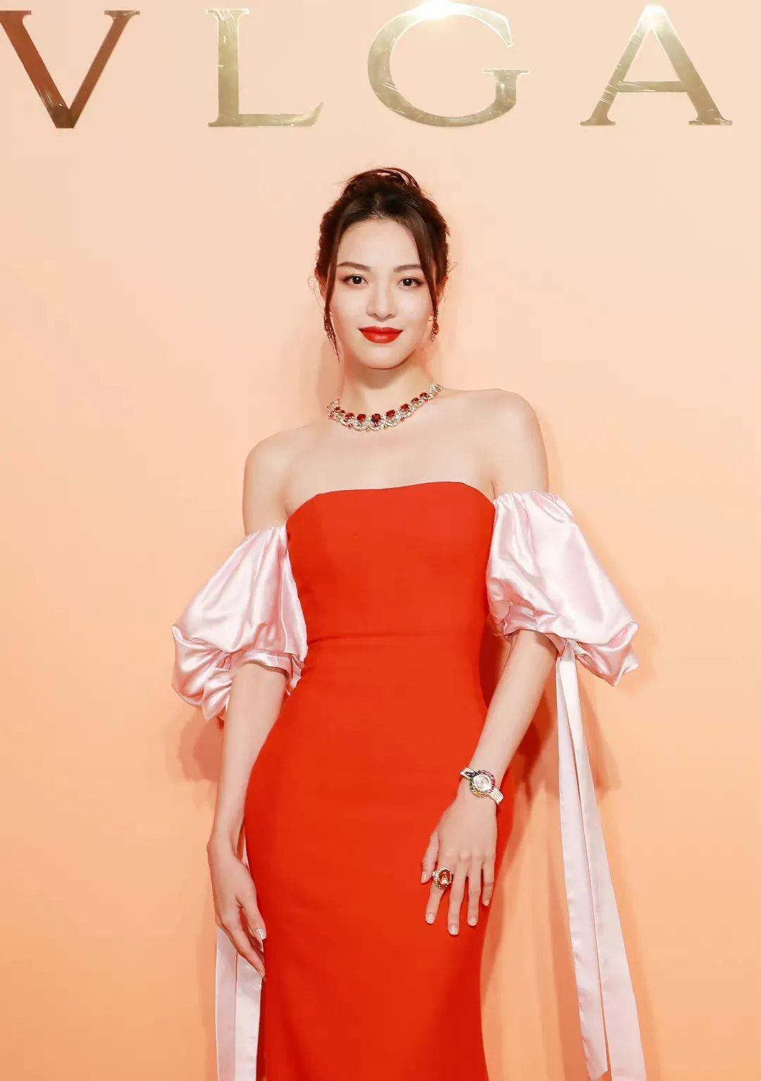 许晴|红毯女星风格大不同，杨颖鞠婧祎甜美，许晴巩俐风情万种