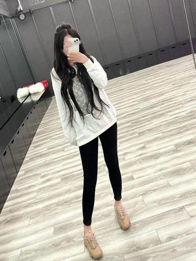 神鸟知讯资讯站 13岁开始整容,3年动刀上百次,30万人追着捧,这个女孩会后悔吗