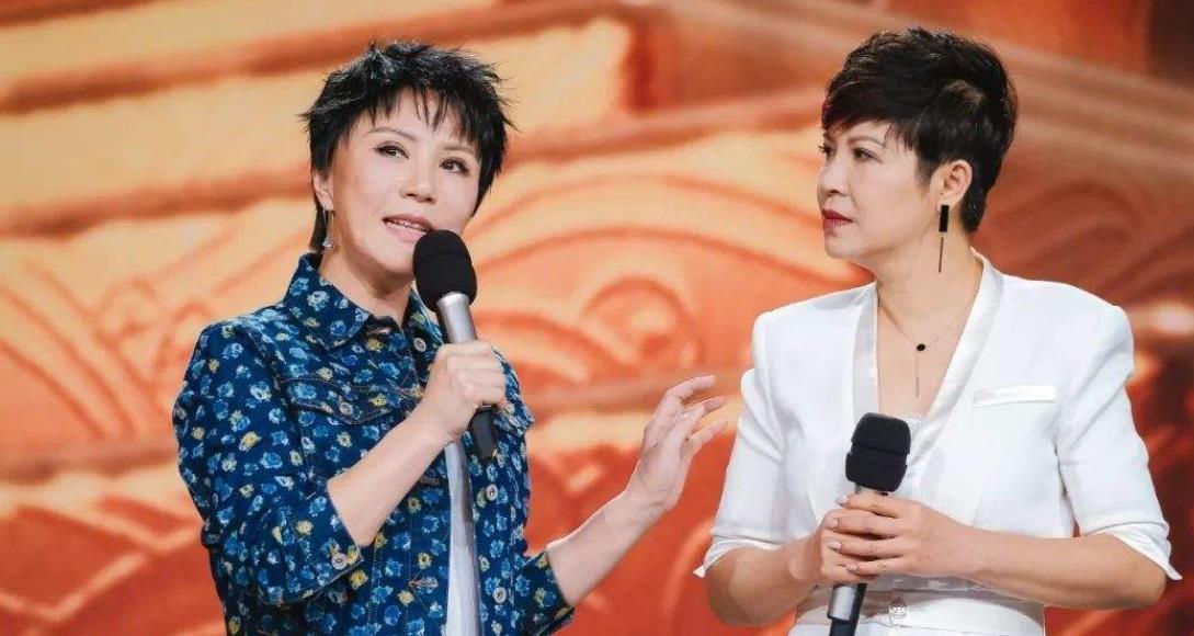 春晚|她是国家一级演员，做错事自毁前程，今51岁街头卖唱没一个人认识