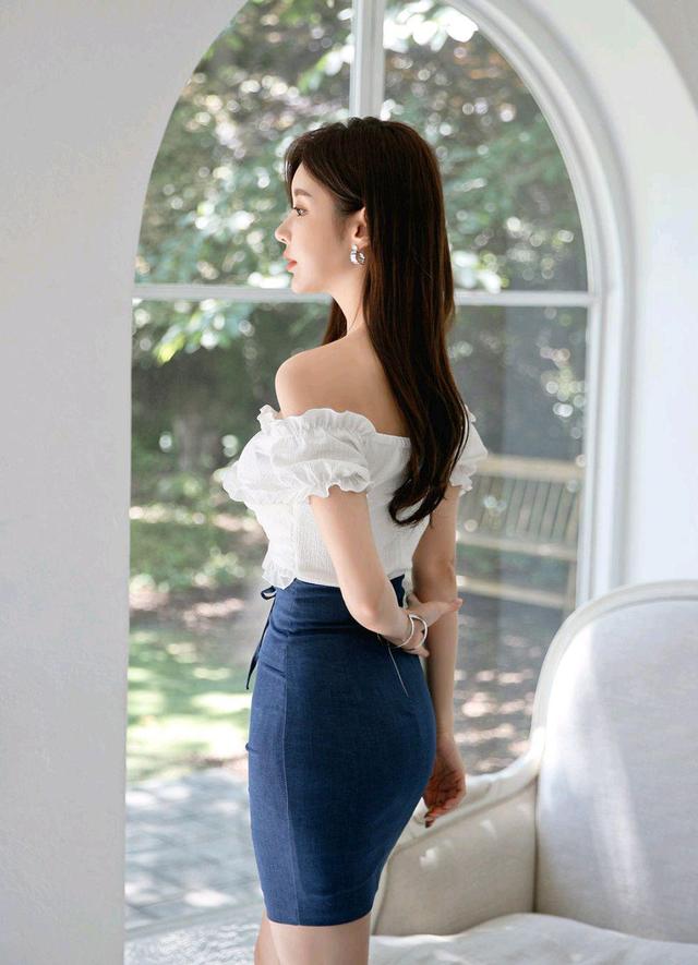 壹品穿搭|女神孙允珠高清时尚搭配：雪凝仙幻抹肩旋叶层叠公主裙