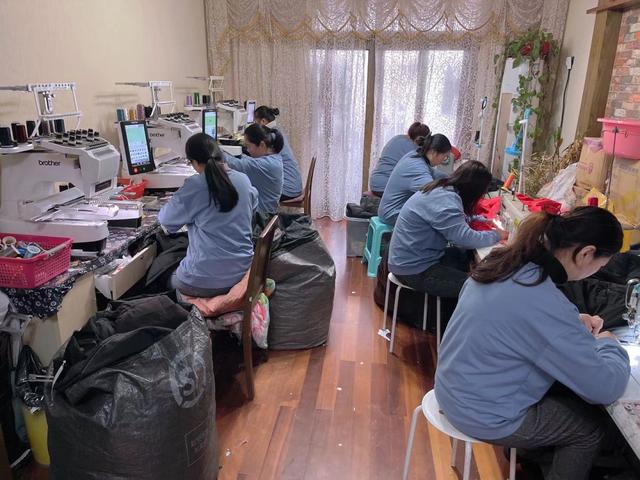 芒种故事 昔日被放贷公司骗到倾家荡产，如今靠帮人“修衣”实现财务自由