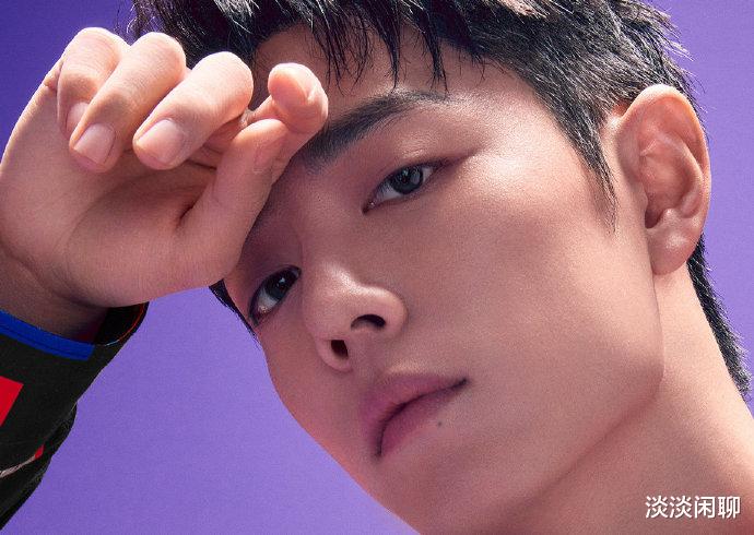 肖战|肖战VLOG，果然善良在内心，青春就写在脸上！粉丝：黑子坚持住！