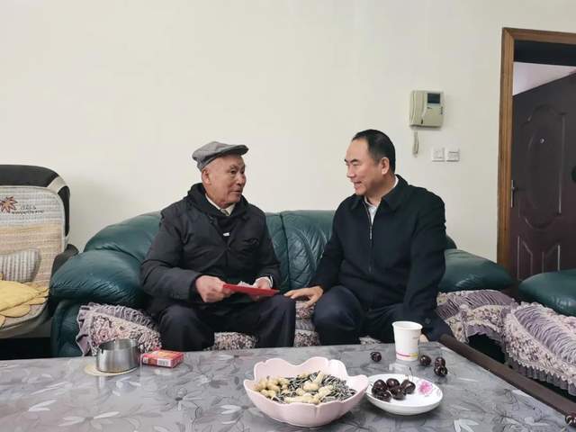 昆明市总工会 岁寒情深暖意浓——昆明市总工会走访慰问一线职工、困难劳模、困难职工