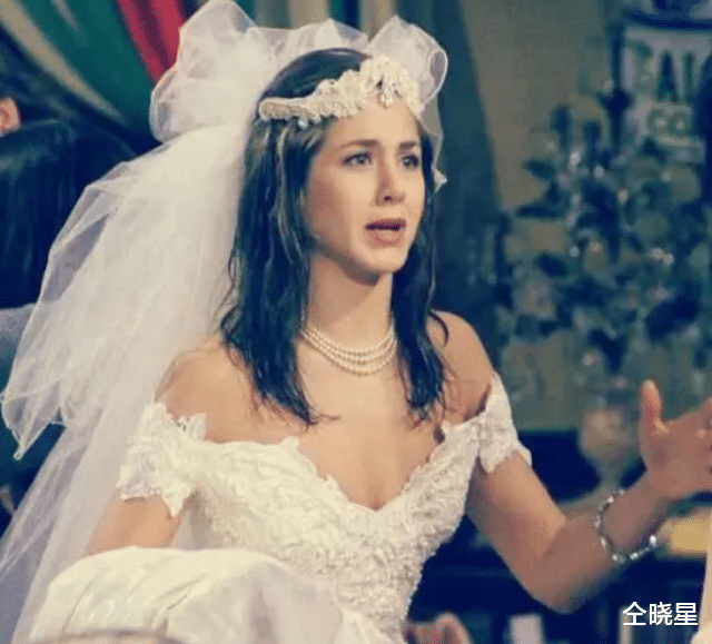 詹妮弗·安妮斯顿|全球最性感的女人!1.4亿身家仍然单身,脸用到极致是什么样?