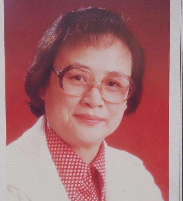 样板戏|京剧建国后一些坤伶在样板戏中崭露头角，杨秋玲传统戏则颇有建树