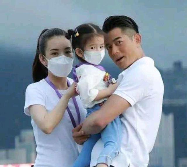 郭富城|有种“幸运”叫郭富城女儿，一双眼睛暴露颜值，出生就注定不平凡