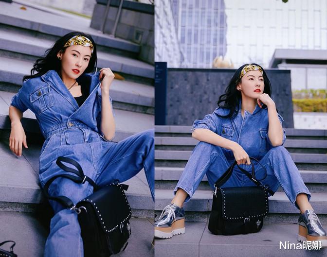 Nina昵娜|张柏芝造型大变样,穿牛仔连体裤戴发箍重返90年代,港风打扮认不出