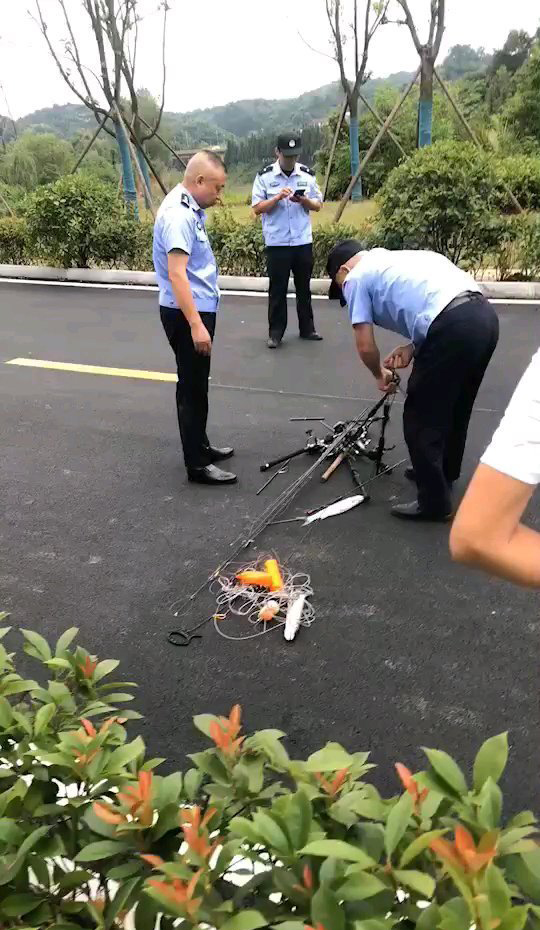 鳊鱼|捕捞式垂钓成公害，迎来专项整治，恐殃及鱼池？