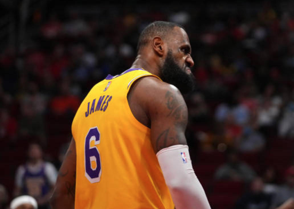 廣東男籃|來了！MVP概率榜終見詹姆斯身影！持續(xù)發(fā)威可加入杜庫字約行列