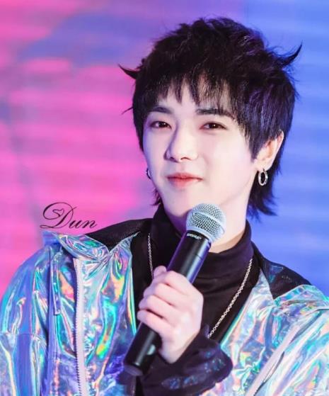 MARRY 曝《2022中国好声音》线下海选开启,华晨宇呼声高,李荣浩被嫌弃