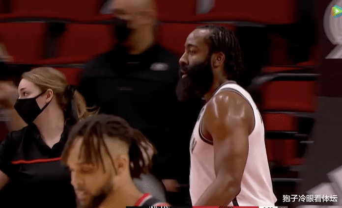 詹姆斯·哈登|挑衅!坎特面对面怒喷哈登 大胡子毫不示弱 队友瞬间冲过来果然管用