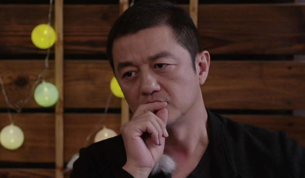 奶果的妈咪 李亚鹏欠债4000万，王菲谢霆锋重现经典牵手，李嫣懒理大秀水手服