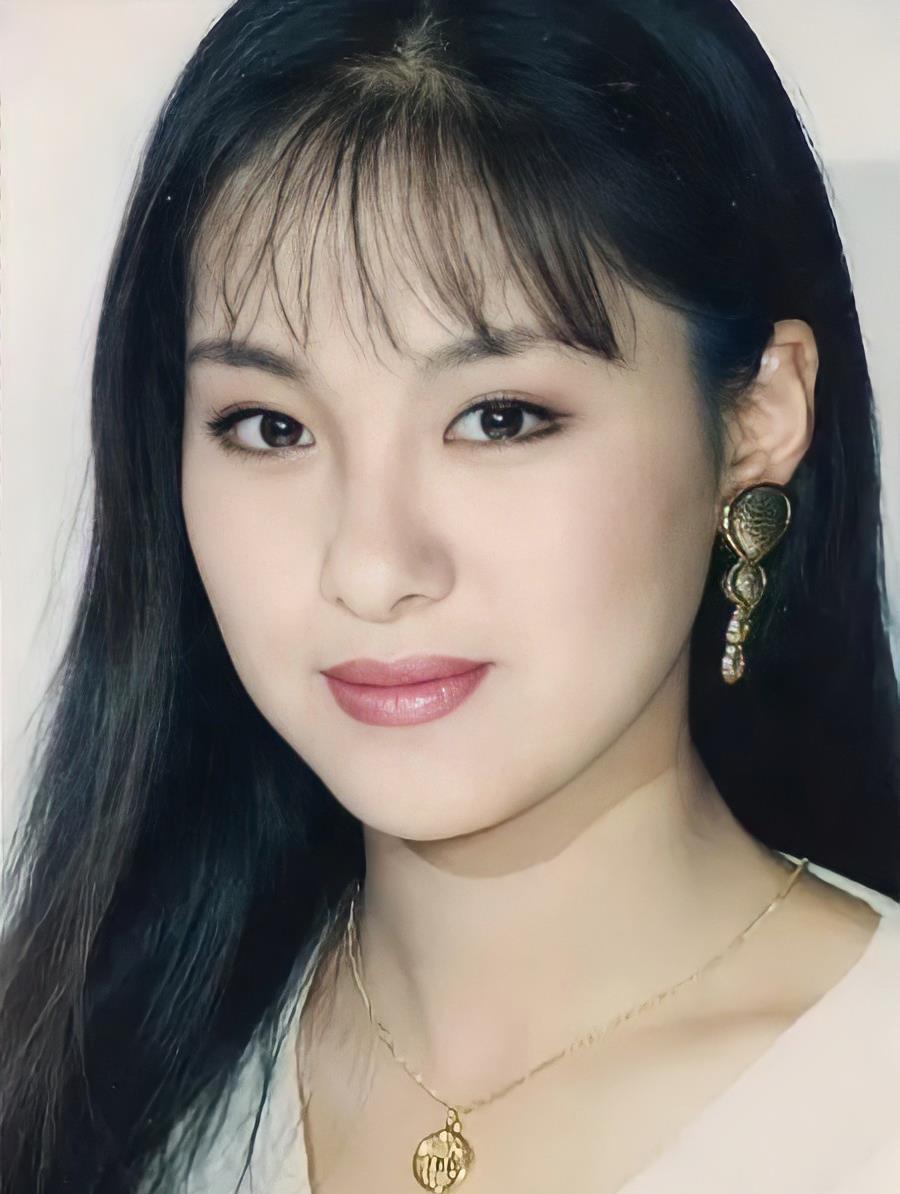 哈尔滨|哈尔滨盛产美人，10位冰城女星，个个盘正条顺，甩网红脸几条街