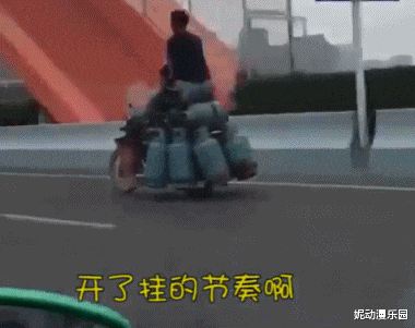 神回复 神回复：为什么男人小便后不愿意用纸擦，他们不嫌脏吗？