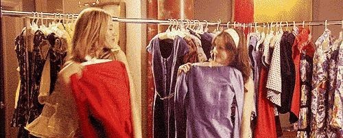 没有衣帽间不是最大的遗憾，卧室配顶天立地柜，4种选择不会后悔