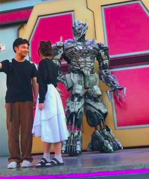 威震天 威震天说愚蠢的人类被举报?央视提醒别丢人丢到外太空