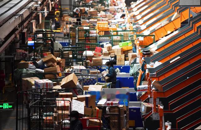 快递|“11万黄金只赔2万”，快递这样保价真的合理吗？