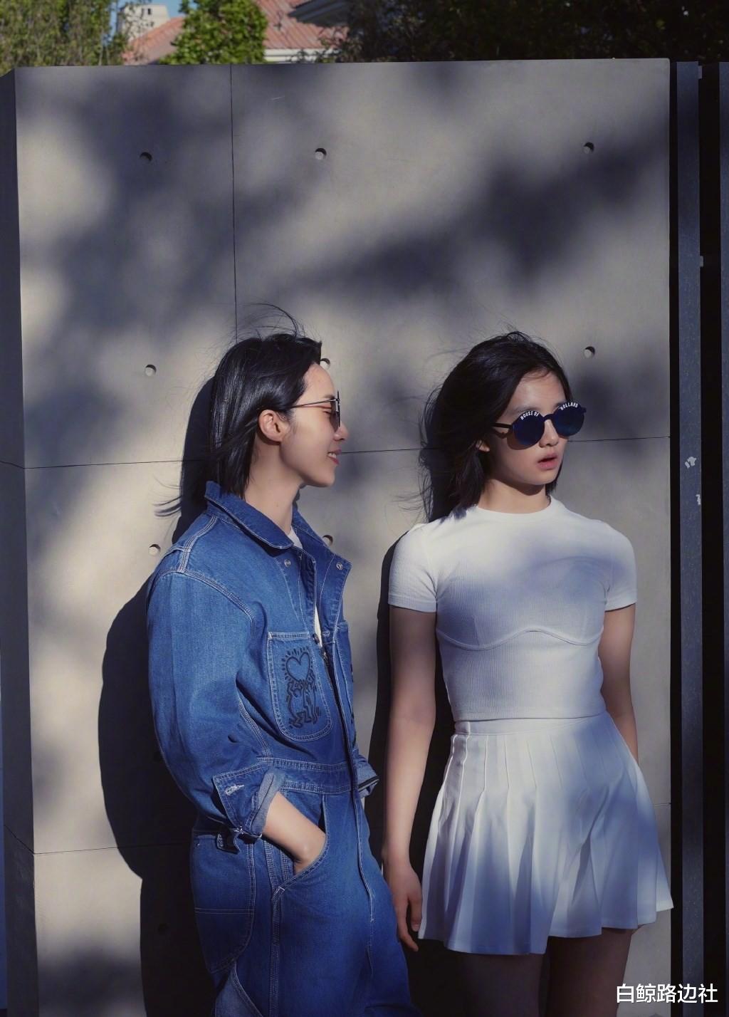 黄磊|黄磊15岁女儿近照曝光！身高反超172孙莉，身材凹凸有致打扮成熟