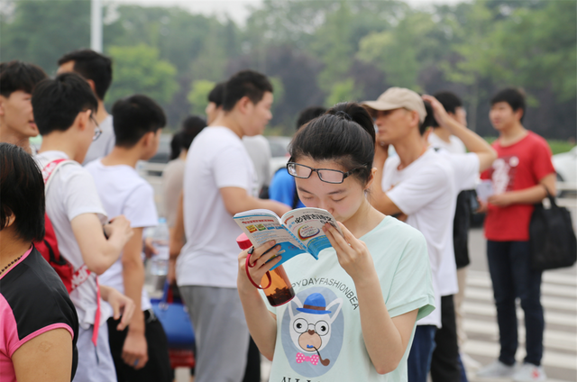 90后宝妈经验|高考早已结束，真正考验却才刚刚开始，家长：志愿填报处处是坑