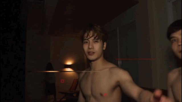 白敬亭|吴磊：这是我的肌肉，王嘉尔：这是我的肌肉，白敬亭：麻烦让开