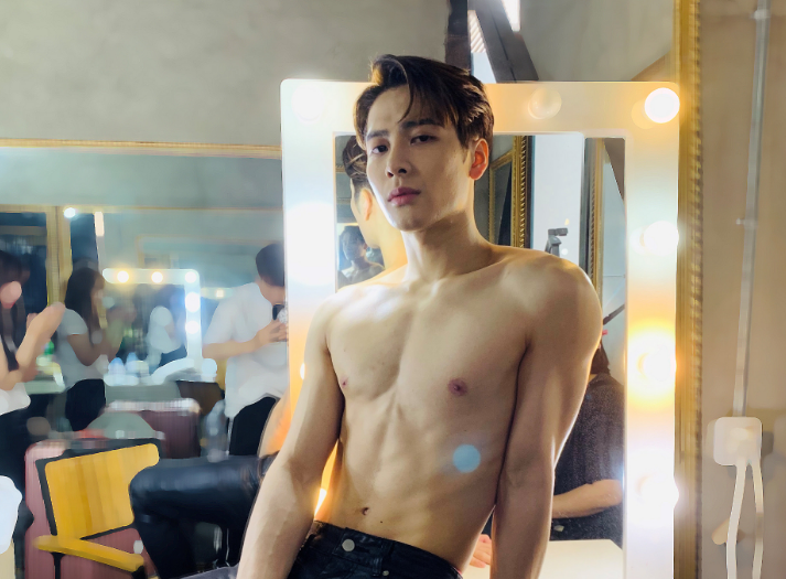 何念|国际顶流洗牌？归国四子已一人出局，蔡徐坤第3，榜首身材太好