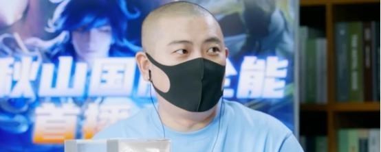 桃小菁的|这就是百万粉暗信大神!17杀带飞全场,队友只要刷兵就赢了