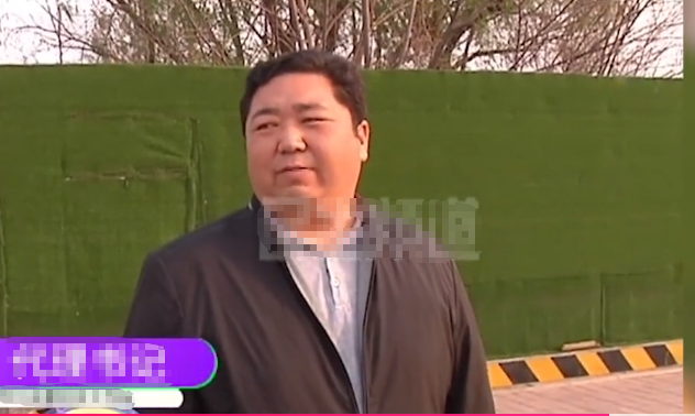 民生小鱼 小区绿化带埋死人？户主们愤怒讨说法，负责人：那是人家祖坟！