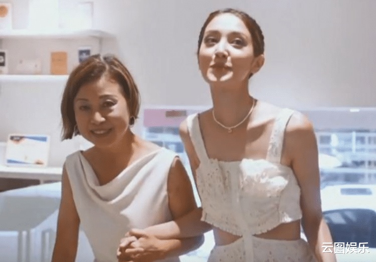 郑嘉颖|被小22岁妻子迷恋帅气外表，52岁郑嘉颖直言：老了不好看怎么办