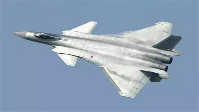 中美|中美俄五代战机大比拼,美国2万米,俄罗斯1.9万米,中国呢?