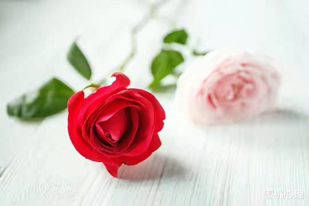 蜜桃心理|心理学：永远不要去“撩”一个性格内向的男人，原因有这4点