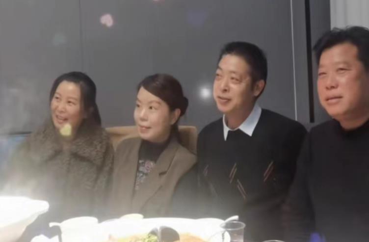 姚策|基因太强大！田静父母称姚威不爱吃面食，直播表态支持女婿回九江