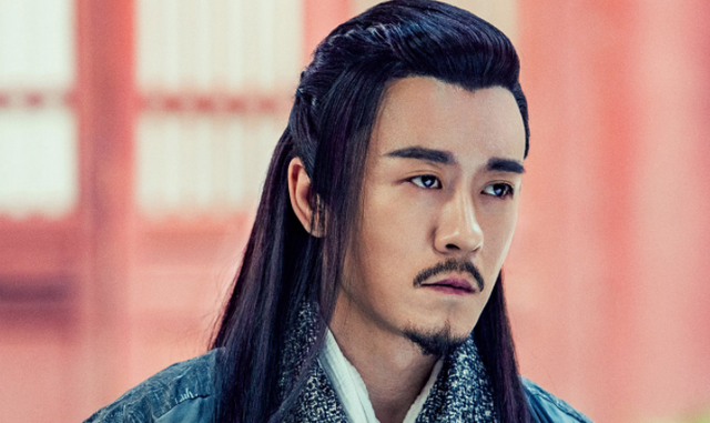 林雨申|亲妈是导演，干妈也是导演，他出道20年没红，改个名却火了