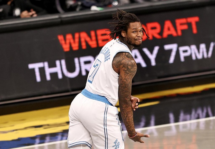 湖人隊|11助3搶斷，生涯新高！放棄洛瑞也要留下他，湖人眼光真好