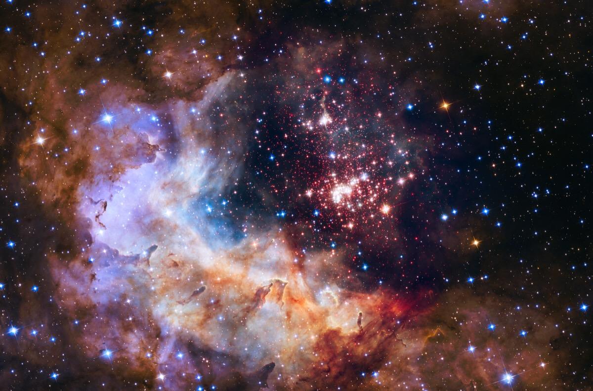 250光年内空无一物,哈勃拍到的N44星云,究竟发生了什么?