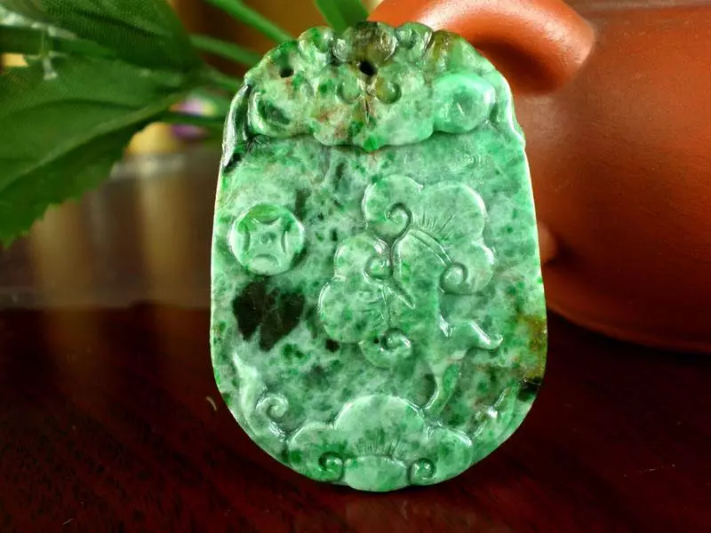 翡翠|80000元和800元的翡翠有啥区别