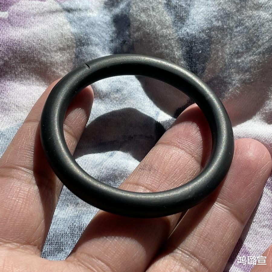 |煤玉黑不溜秋的到底价值何在？别小看！价值优秀到吓你一跳！