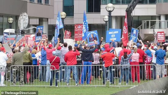 黑袍纠察队|《黑袍纠察队》第三季新片场照曝出 祖国人空降支持者游行现场