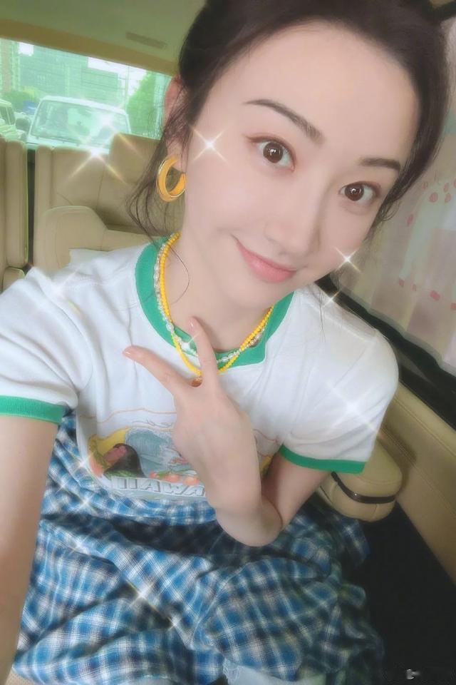 景甜 凭什么景甜就是“合照杀手”？因为第一眼美女都有0感底妆
