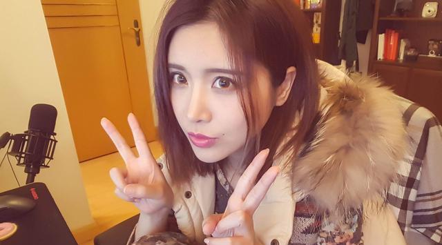 冯提莫|冯提莫高中照片曝光，看到这两个部位的变化，水友直呼女大十大变