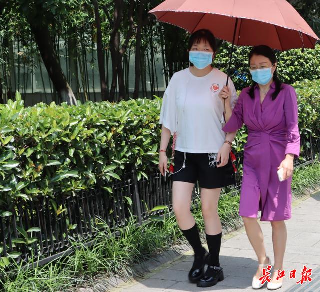 长江日报 今夜大风大雨来“降温”,会影响“五一”天气走势吗