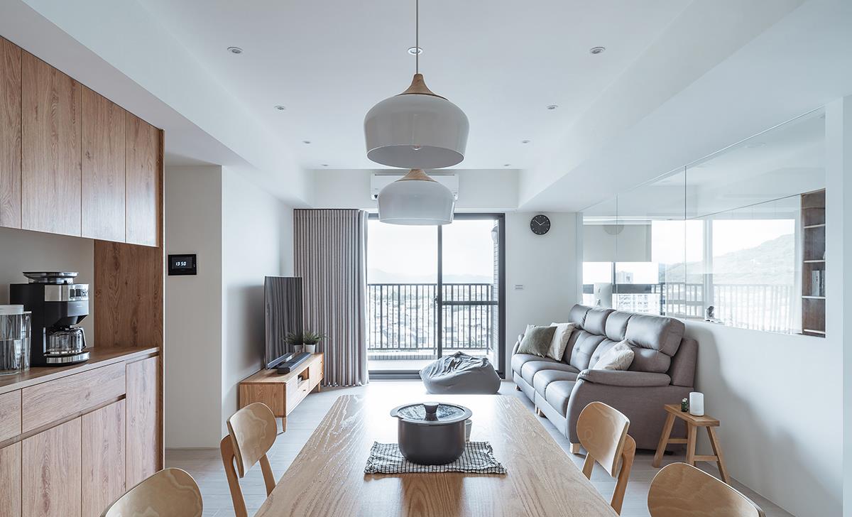 夫妻俩晒出5房2厅的家，坚持简约实用为主，钱省了家务还能减半