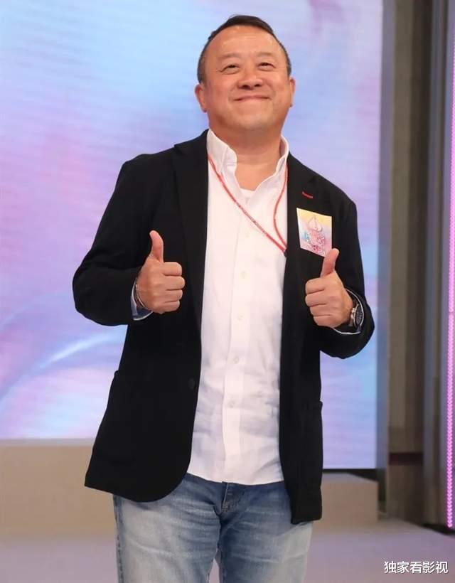 相声|2021港姐选出27岁季军，冠军比赛失误被吐槽爆冷，星二代未入三甲