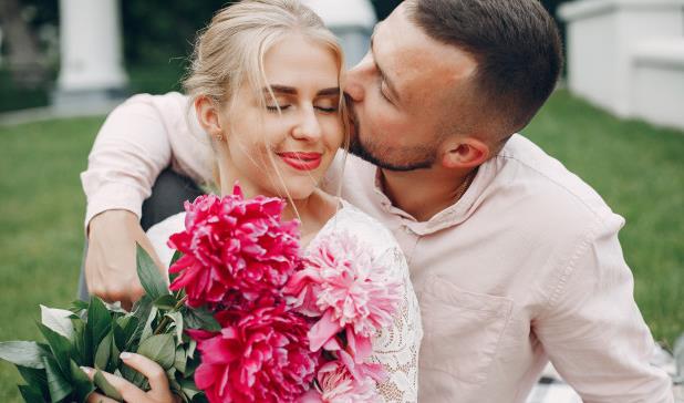 人性拆解谈 “28万彩礼？你们这是卖女儿”女孩父亲反问3句话，小伙无言以对