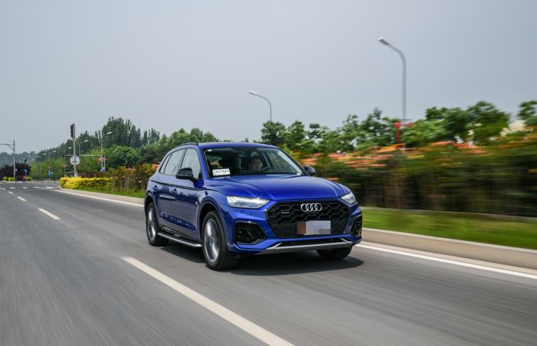 奥迪Q5|GLC和宝马X3最大的对手，新款奥迪Q5L评测，车主：空间捉襟见肘