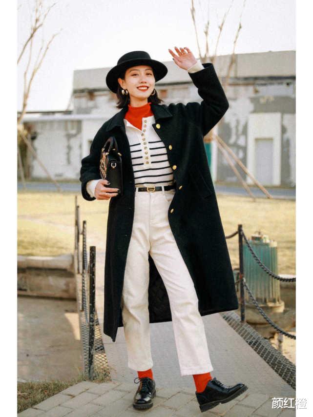 颜红橙 今年秋冬，有种穿法叫“大衣+裤子”火了，上身后没想到那么气质