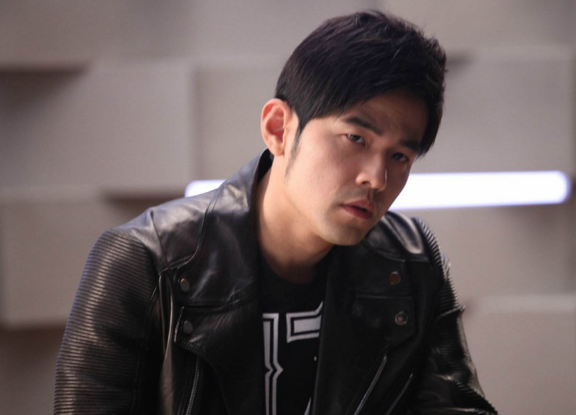 周杰伦|被王力宏落井下石，看似“花心”的周杰伦，实际只公开过两位女友