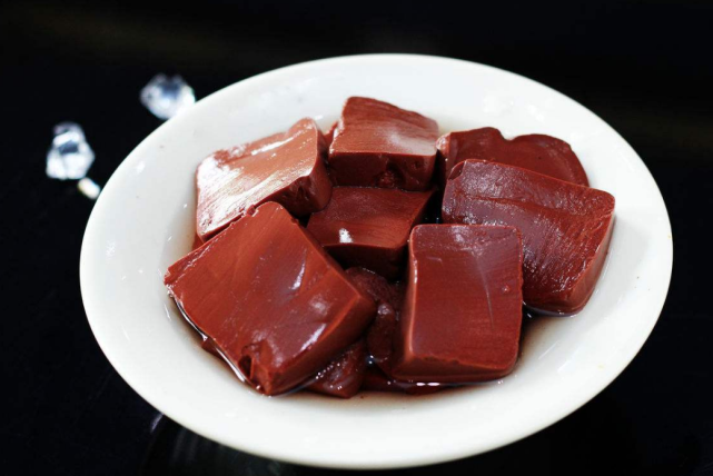 美容|皮肤科护士在偷偷吃的美容“王牌”食物，很多人不知道，坚持吃，皮肤嫩显年轻