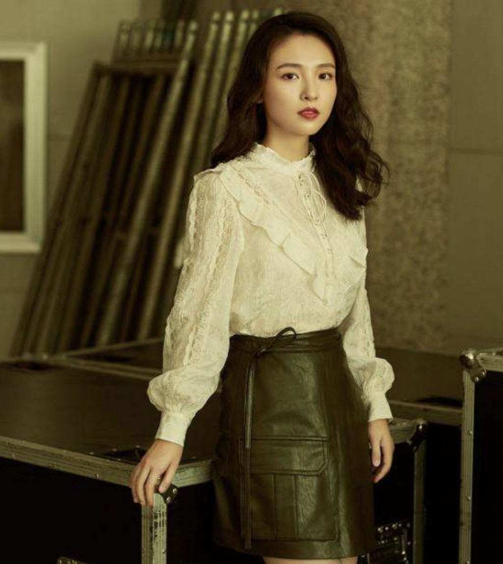 吴倩|“武大校花”吴倩隐婚生子，却被否定家庭地位，她为女儿牺牲自我