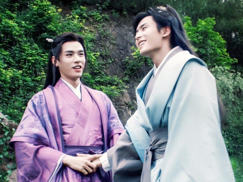 开国大典|CP粉崩溃了：张哲瀚删除所有和龚俊有关的微博，龚俊还保留张哲瀚