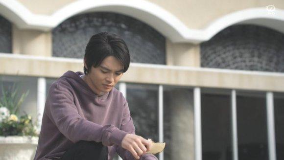 acgn漫评|特利迦奥特曼第五集：自从男主不说思迈露之后，观感直线上升